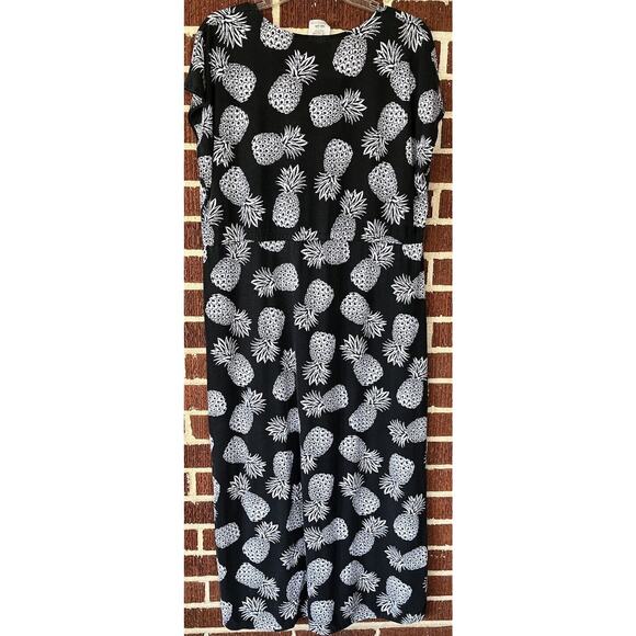 Mr. Buho Black and White Pineapple Print Dress/Swimsuit Cover One Size - Picture 2 of 3